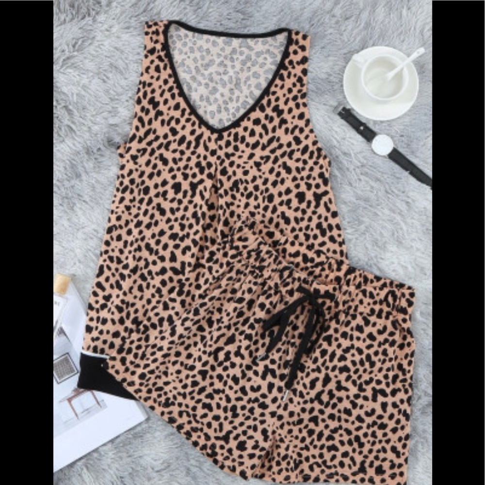 Leopard lounge set - Picture 3 of 4